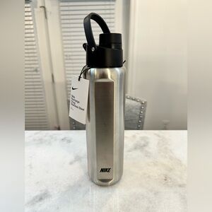 Nike Recharge Chug Stainless Steel 24oz BPA Free Tumbler / Water Bottle